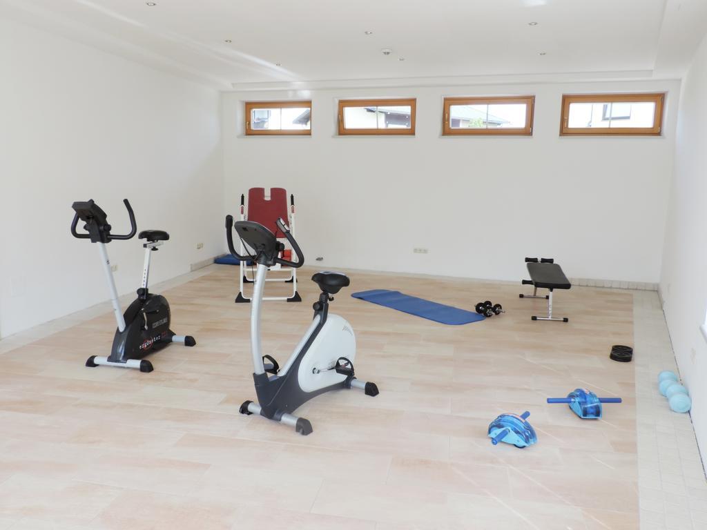 Golf-Tennis-Wellnesshotel Mori Sankt Kanzian am Klopeiner See Eksteriør bilde