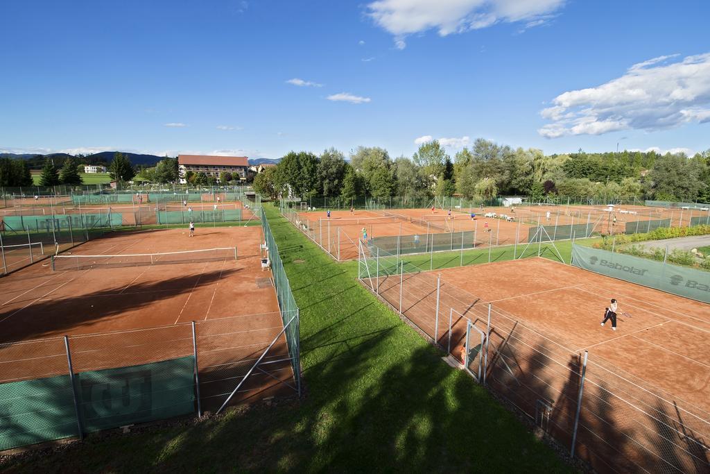 Golf-Tennis-Wellnesshotel Mori Sankt Kanzian am Klopeiner See Eksteriør bilde