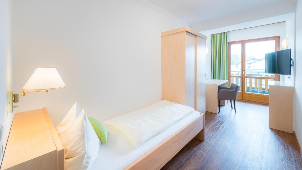 Golf-Tennis-Wellnesshotel Mori Sankt Kanzian am Klopeiner See Eksteriør bilde