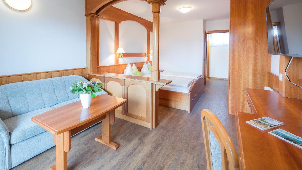 Golf-Tennis-Wellnesshotel Mori Sankt Kanzian am Klopeiner See Eksteriør bilde